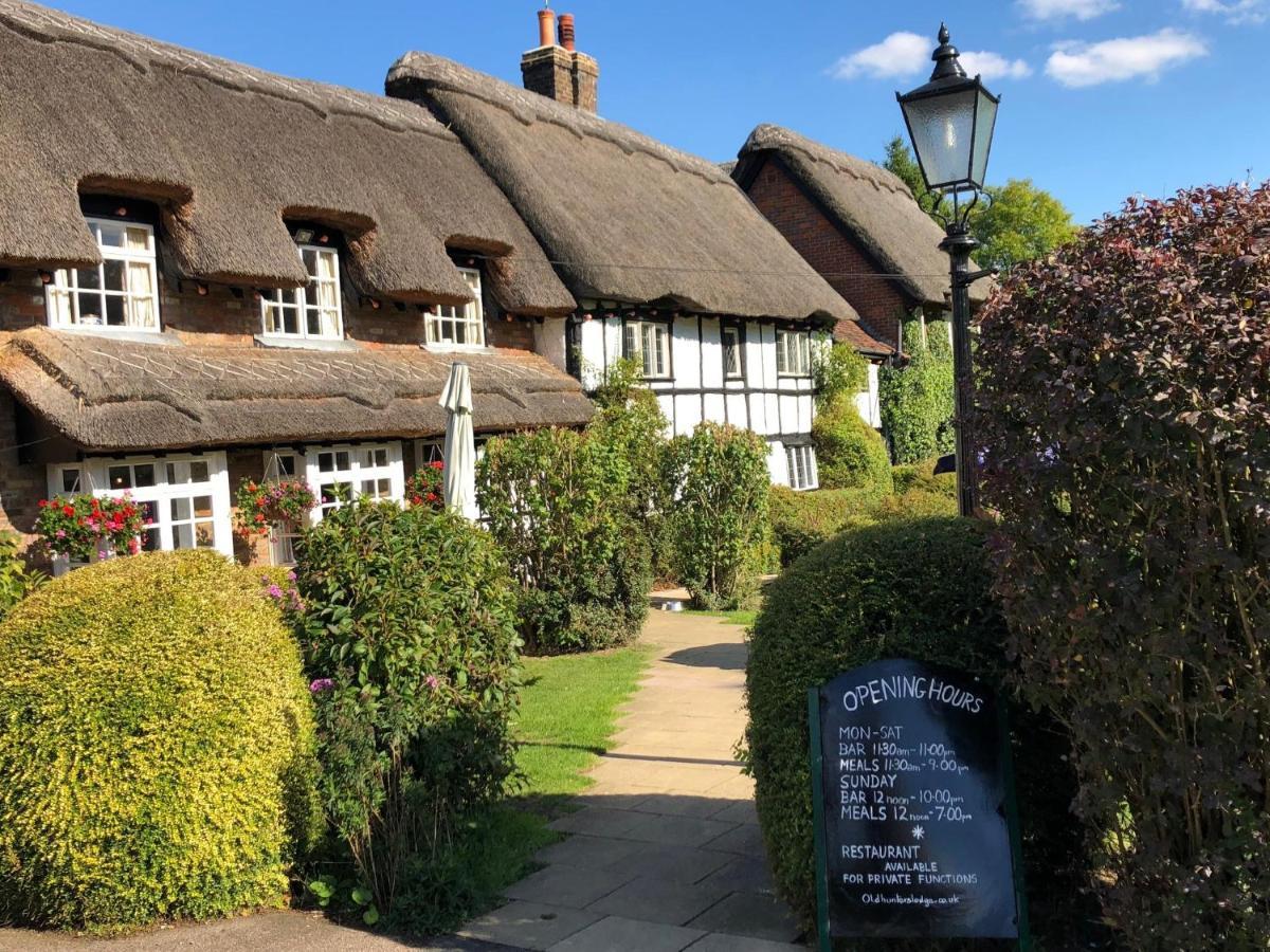 Old Hunters Lodge Whipsnade Limited Exterior photo