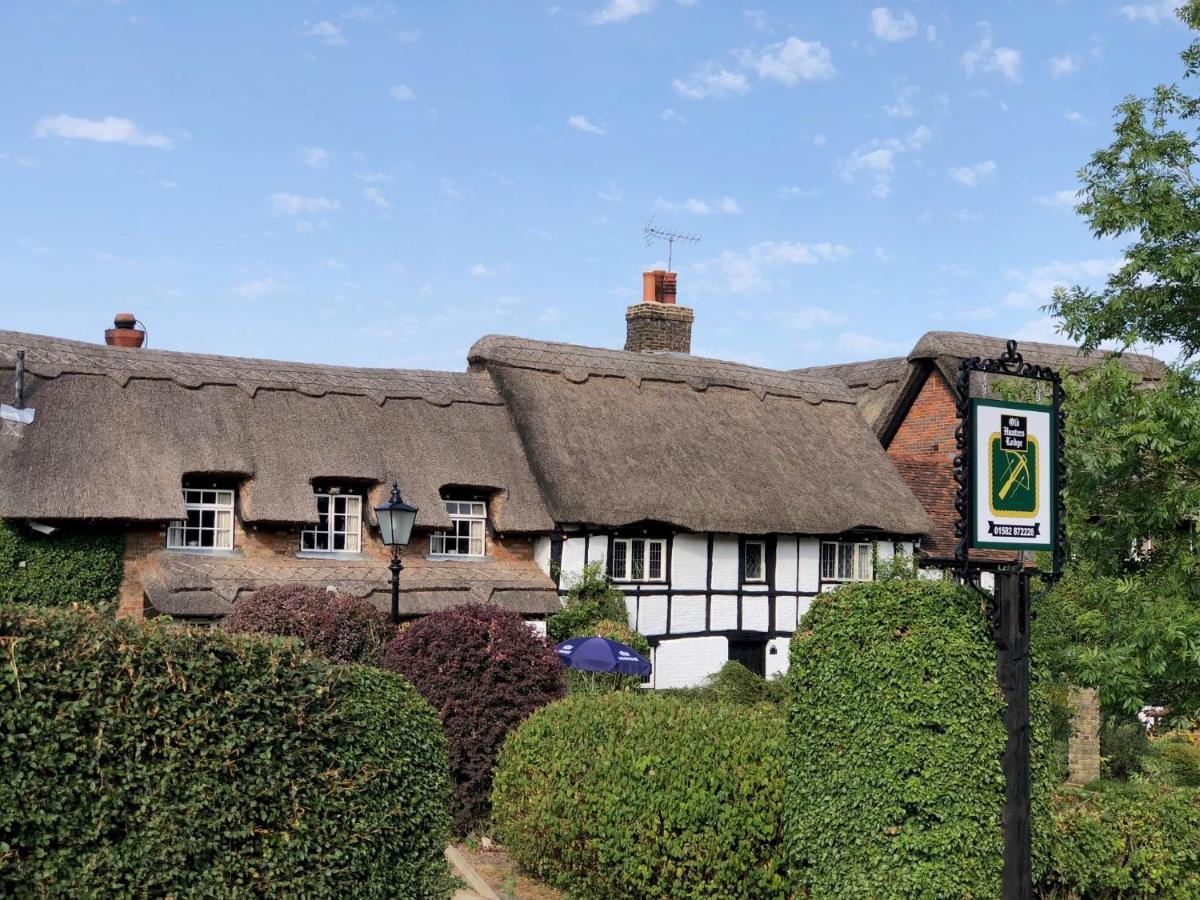 Old Hunters Lodge Whipsnade Limited Exterior photo